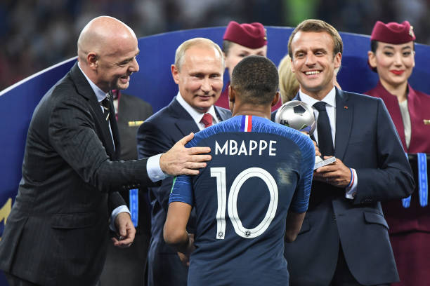 相较之下 相较之下